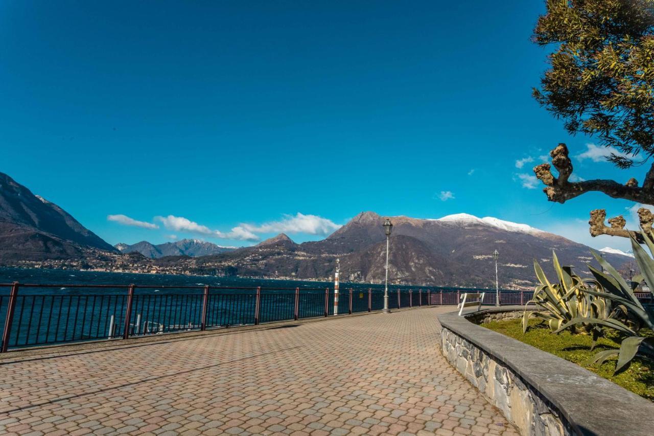 Porto Azzurro Apartment Варенна Экстерьер фото